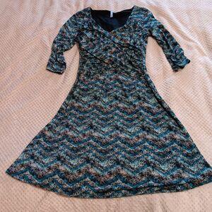 B Slim Chevron Dress - Black and Blue